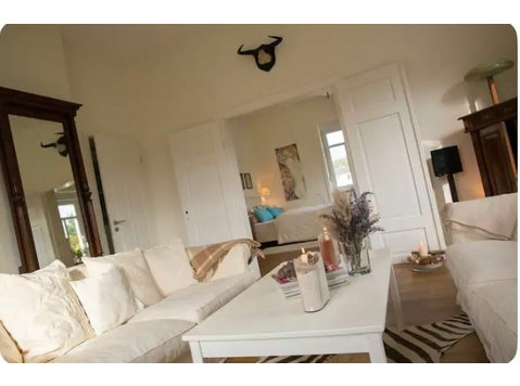ruhige und schöne 2 Zimmer Wohnung in Wiesbaden - For Rent