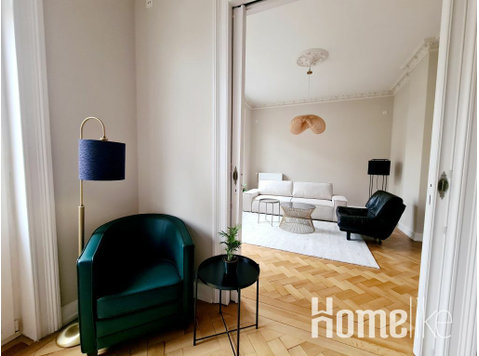 Beautiful 2 Bedroom in high class location - Wohnungen