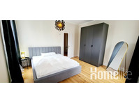 Beautiful, fully furnished apartment in 1st class location - Apartemen