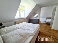 Beautifully fully furnished and spacious Apartment in first… - 公寓