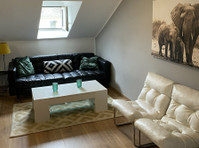 Fully furnished 2 Room Apt Wiesbaden in calm backhouse . - Apartamentos