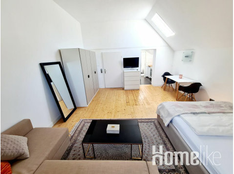 breathtaking, light and fully furnished apartment in first… - Wohnungen