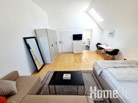 breathtaking, light and fully furnished apartment in first… - Lejligheder