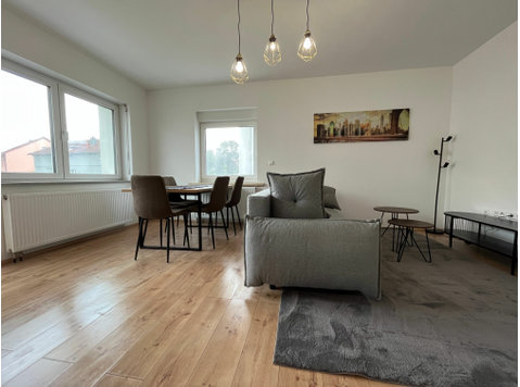 Simplex Apartments: modern apartment, Bruchsal - De inchiriat