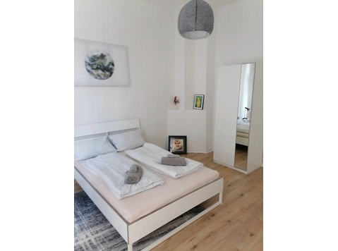 Private room in the city centre - For Rent