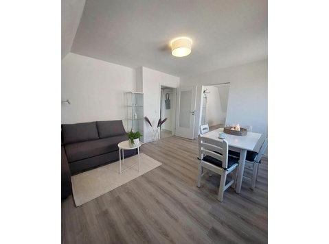 Spacious, lovely apartment conveniently located - Til Leie
