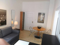 Spacious apartment with high ceilings in Town center - Te Huur
