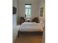 Spacious apartment with high ceilings in Town center - In Affitto