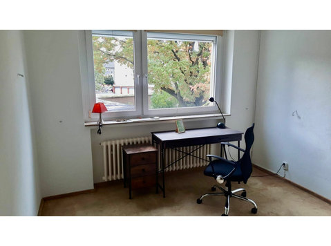Cosy private room in comfortable apartment in Hannover - Til Leie