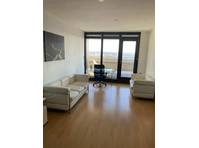 Exclusive 2-room apartment with balcony and EBK - De inchiriat