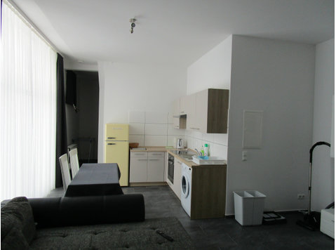 Fashionable flat in vibrant neighbourhood (Hannover) - For Rent