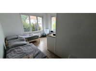 Light-flooded apartment with large bathroom - In Affitto