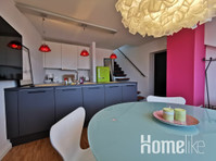 *New* Colourful apartment with a view over the historical… - Apartamente