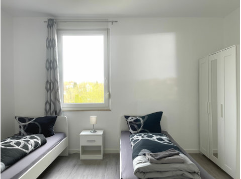 Wunderschöne 4-Bett-Apartment für Monteur - Zu Vermieten