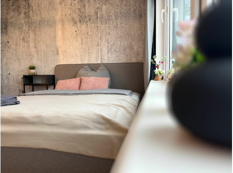 Cosy Studio I New I Balkony I Kitchen I Smart-TV I WIFI I… - For Rent