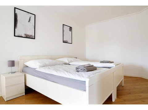Schönes Doppelstudio mit Sofa in Bad Rothenfelde - Zu Vermieten