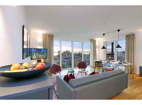 Scandinavian designer appartement with balcony directly at… - الإيجار