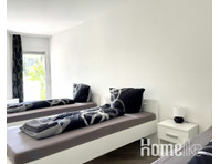 3-bed studios for fitters | kitchen - 	
Lägenheter