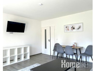 3-bed studios for fitters | kitchen - 	
Lägenheter