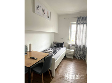 Compact single bed studio with kitchen - Apartments