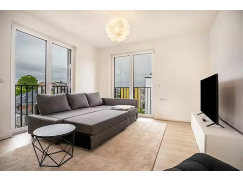 Loft by Bontanical Gardens - For Rent