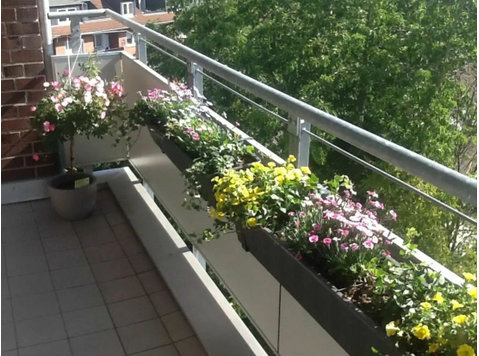 Schöne, möblierte Wohnung mit Balkon - Zu Vermieten