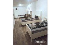 Mooie studio's met 4 slaapkamers voor loodgieters - Appartementen