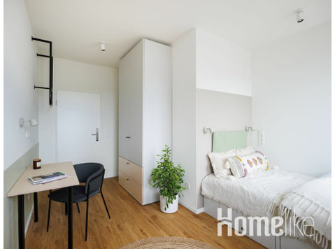 Gemeubileerde kamer in een gedeelde flat in het centrum van… - Woning delen