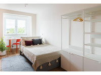 SHARED LIVING: Furnished room in a shared flat for 2 - Til Leie