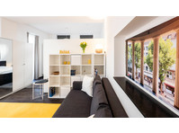 Spacious & nice apartment near school, Aachen - Te Huur