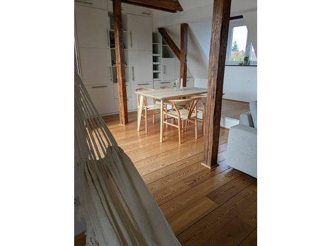 Beautiful, central apartment with a view over Bielefeld… - Aluguel