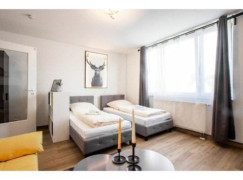 Black&Yellow Designer Apartment Bielefeld - For Rent