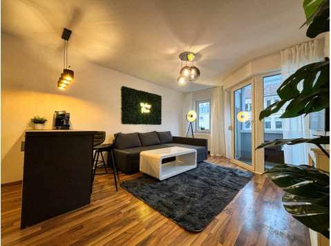 Luxuriös Apartment in City Center, Free Parking, Balkony - Vuokralle