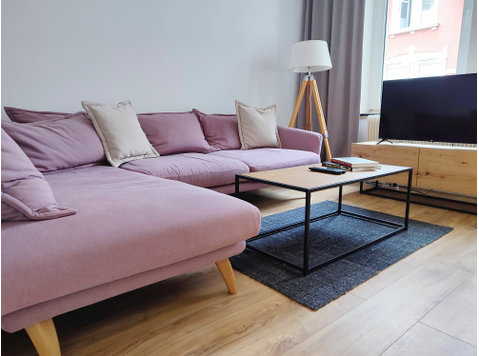 Schöne neue ruhige Wohnung in Bielefeld Zentrum 300 m bis… - Zu Vermieten