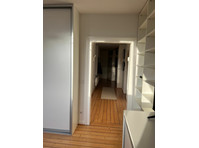 Wonderful furnished bright top floor flat *ALL-Inclusive*… - Te Huur