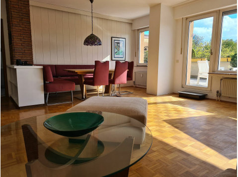 Beautiful penthouse flat furnished - south of Bochum, 40m²… - 	
Uthyres