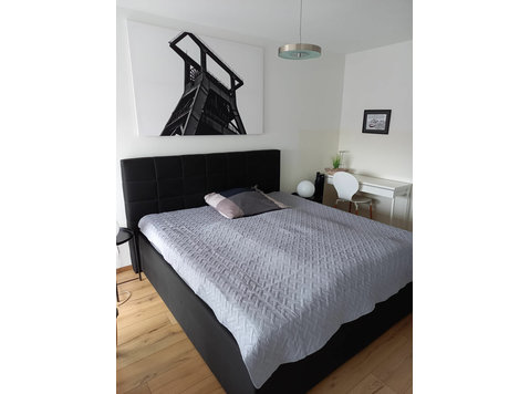 Fresh renovated apartment close to university - Cho thuê