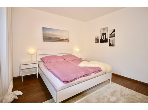 Ruhiges und lichtdurchflutetes Apartment mit Sonnenbalkon… - Zu Vermieten