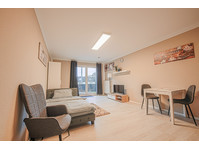 Pretty and quiet apartment with nice city view - Til Leie