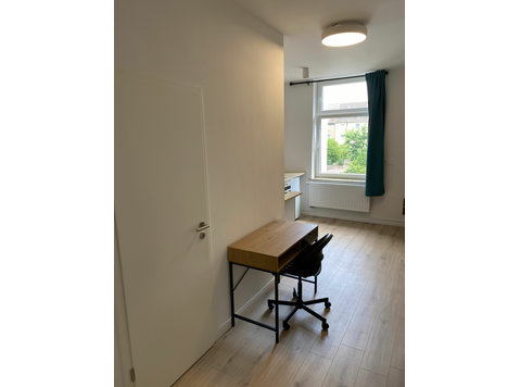 Quiet, beautiful apartment in Bochum - Annan üürile