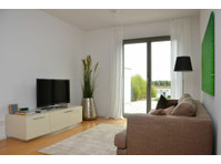 Centrally located luxury apartment on the banks of the Rhine - Disewakan