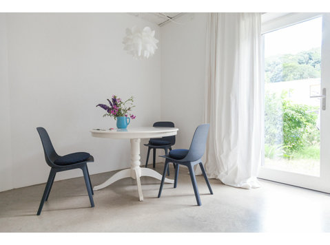 Green, quiet and cosy Apartment, close to UN, DHL, GIZ on… - For Rent