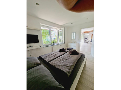 Luxuriöse 3-Zimmer Wohnung mit Terrasse - Zu Vermieten