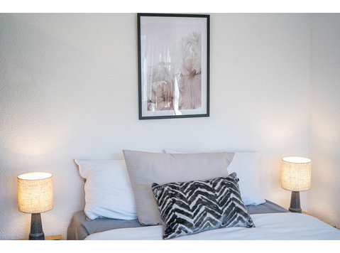Helle & wundervolle Wohnung mitten in Bonn - Zu Vermieten