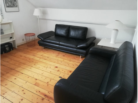 Spacious apartment in the Villenviertel of Bonn-Bad… - For Rent