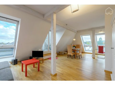 Stylish studio with the highest roof terrace in Bonn's… - 空室あり