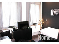 Co-Living: Living like in a hotel! | Modern furnished room… - Комнаты