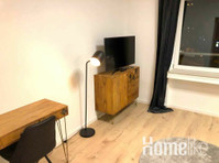 Private Room in Altstadt-Cologne, Cologne - Общо жилище