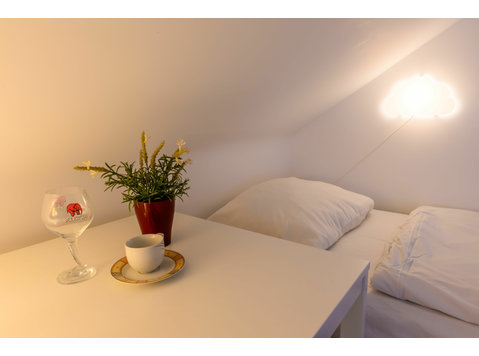 3-rooms-flat in Cologne near the trade fair - For Rent