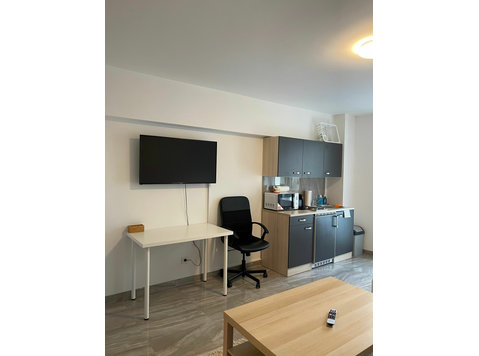 31m² - 200M KÖLN/HBF - ZENTRAL - FULL SERVICED - KÜCHE -… - Zu Vermieten